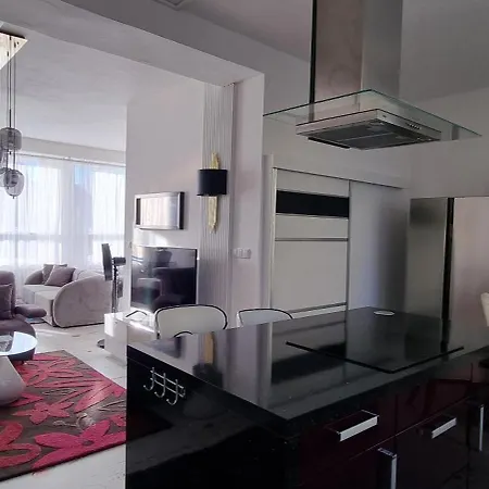 Bordo A4 V Chomutove Apartment